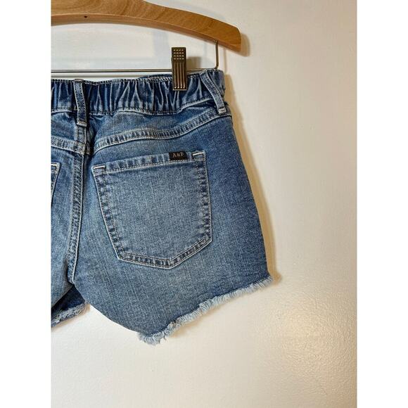 ABERCROMBIE KIDS Girl’s Mid-Rise Pull On Distressed Jean Shorts / Size: 11-12 - Picture 8 of 9